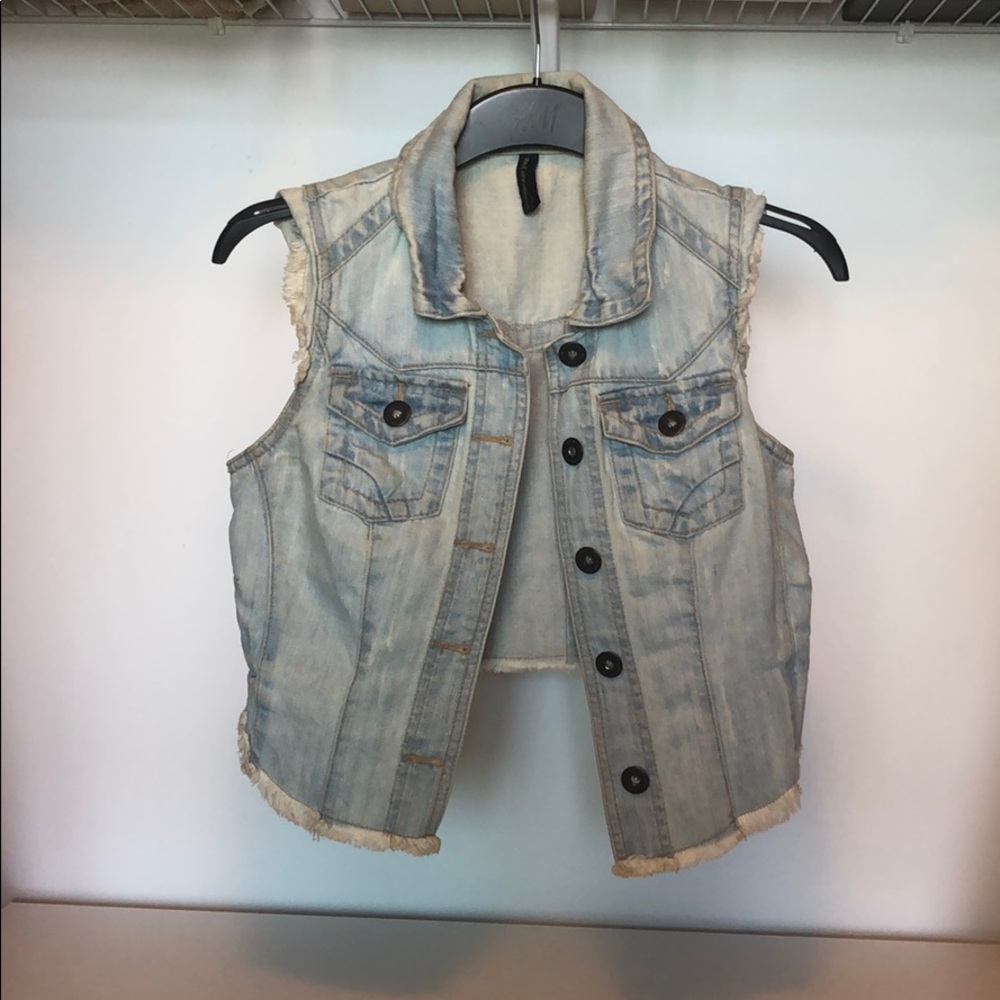 Cropped jean jacket